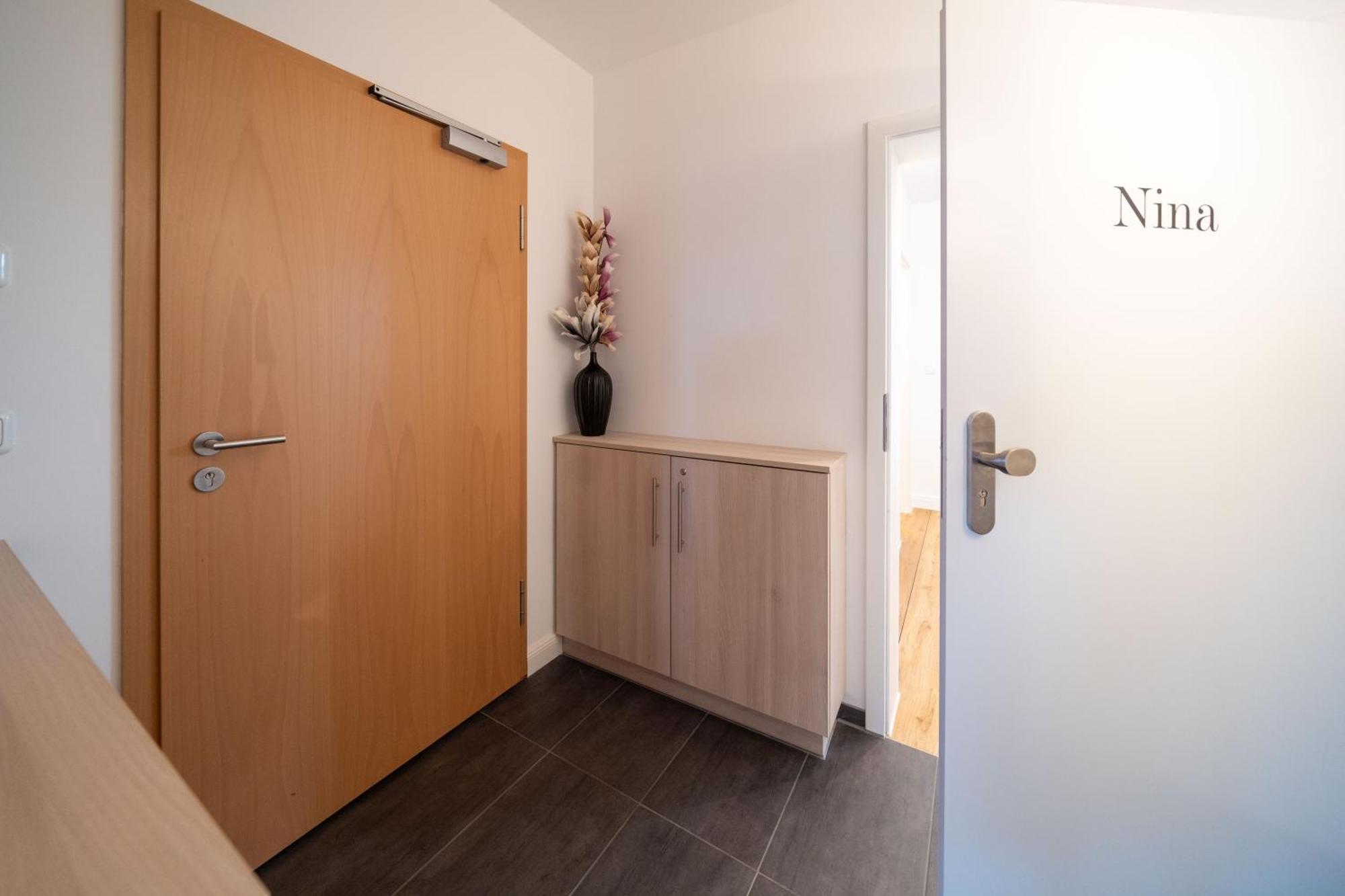 Möbliertes Wohnen - Nina Apartment